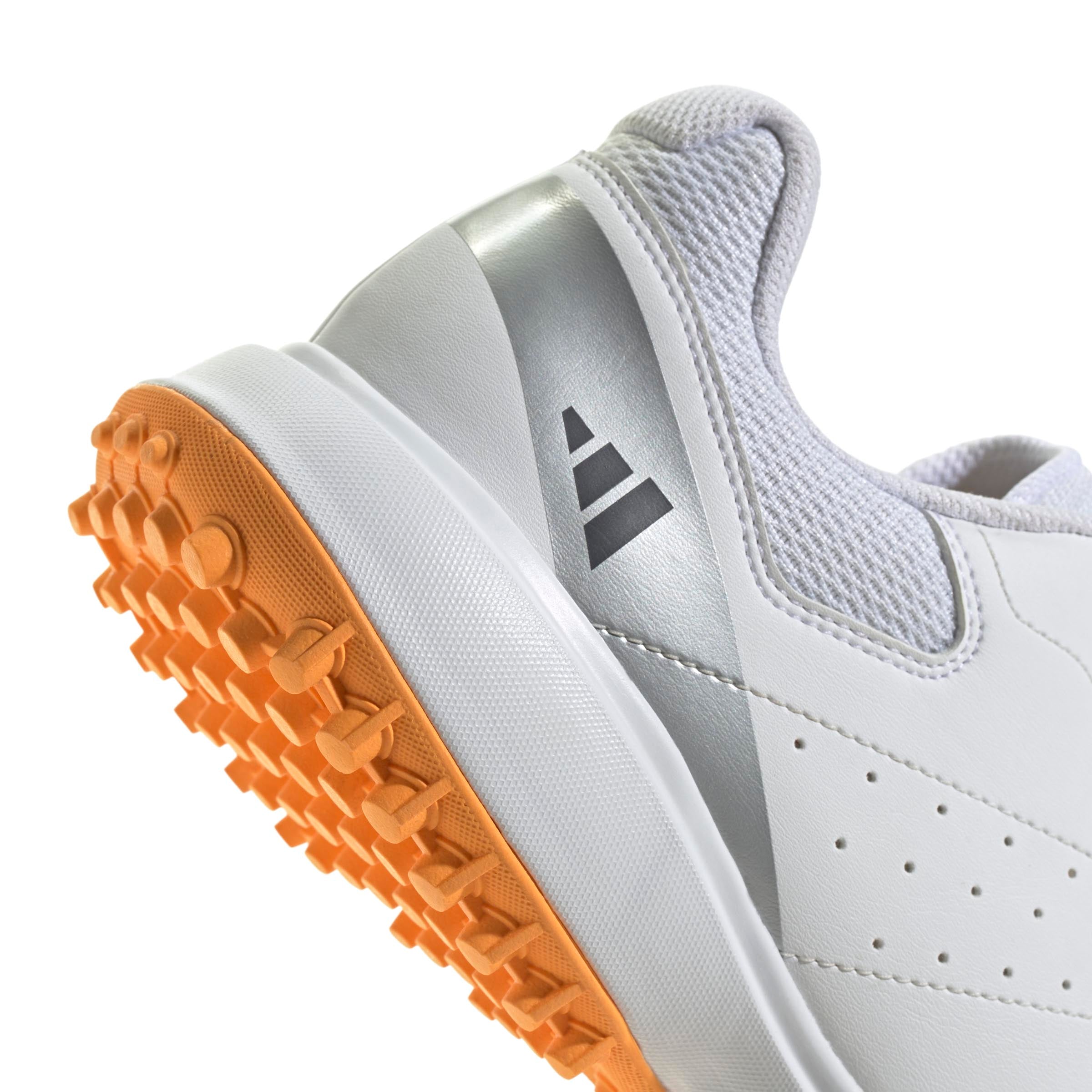 Adidas Howzatt Spikeless Cricket Shoes - 2026